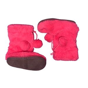 OLD NAVY Girls Neon Pink Fluffy Slipper Boots with Pom Pom Laces